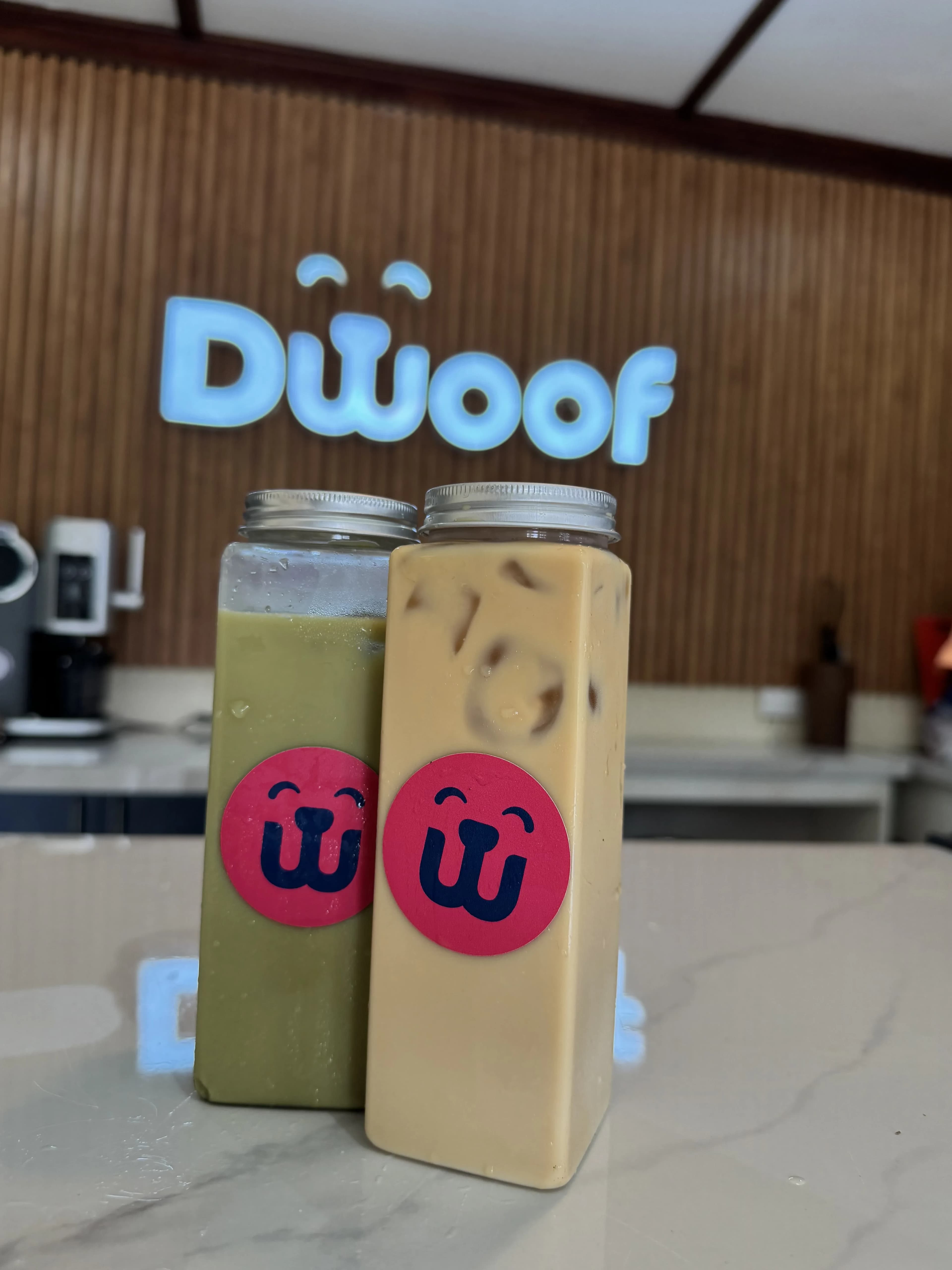 Espacio de tienda experiencial en Dwoof Coffee Experience
